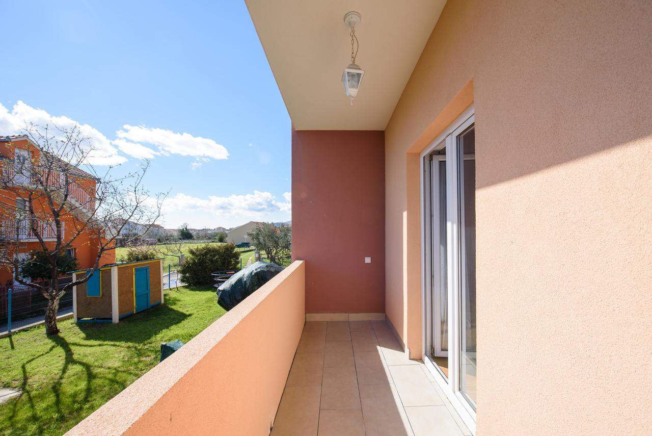 Apartment Drmic Kaštela Exteriör bild